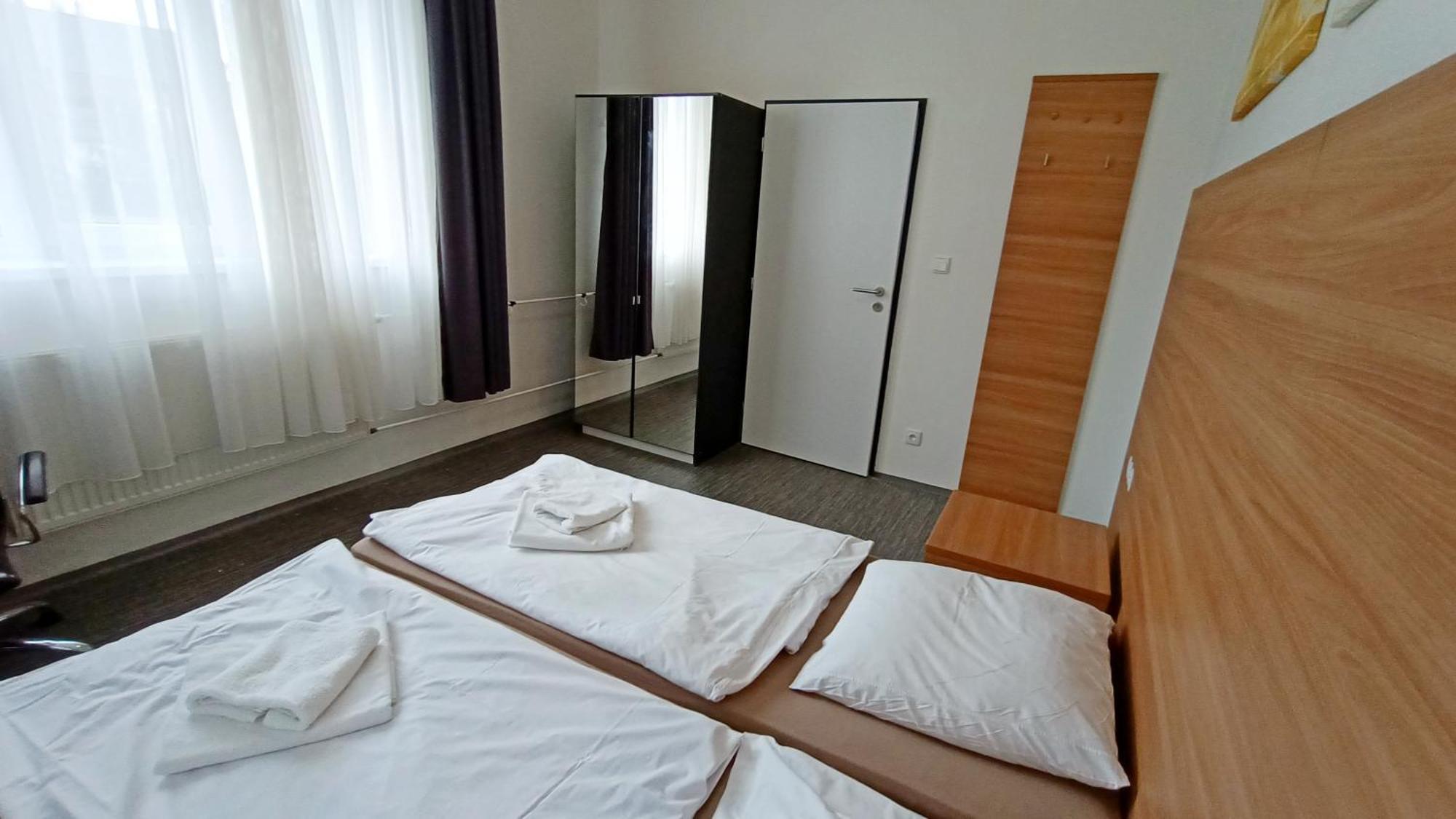Apartments Gato Karlovy Vary Stara Role エクステリア 写真